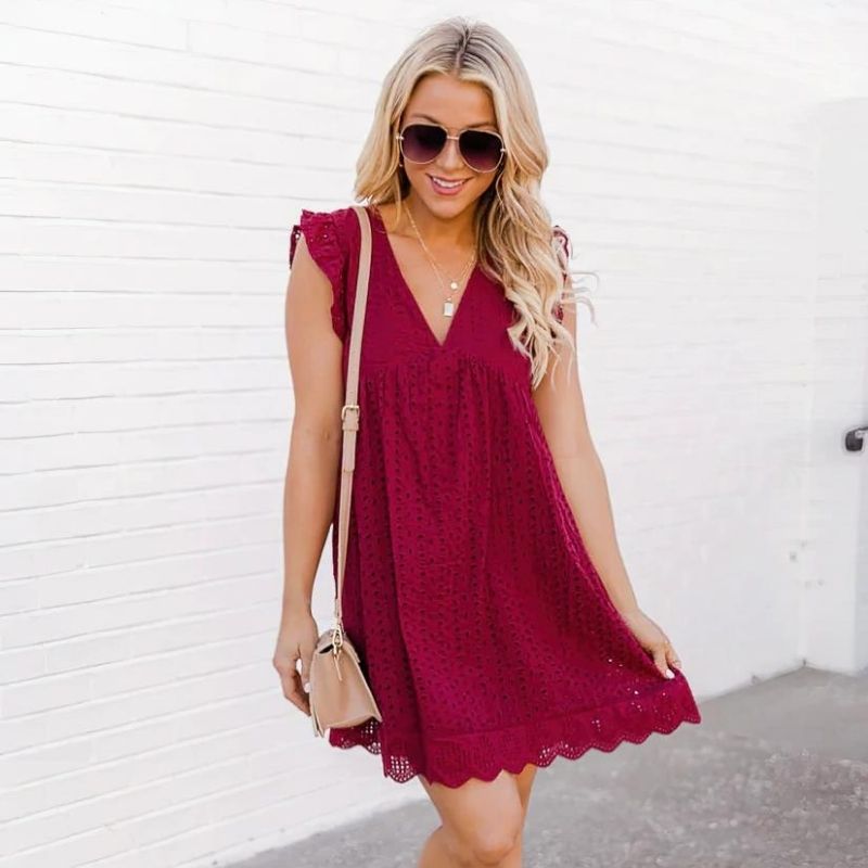 Chloé – Robe courte en A avec décolleté en V et détails de manches crochetées pour femmes